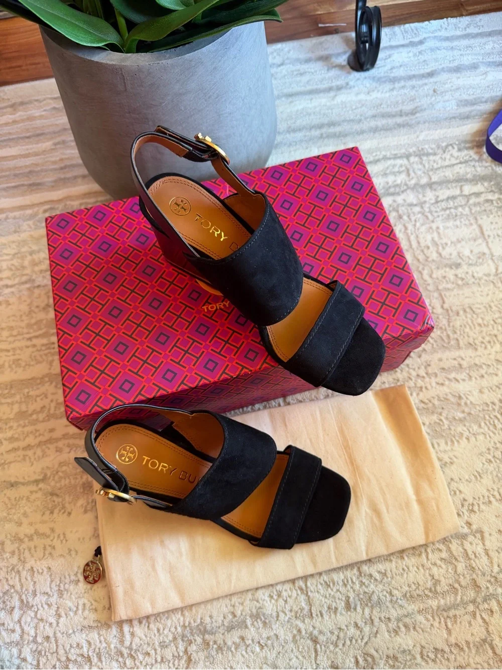 Tory Burch details 💯%